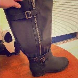 Torrid Black Knee High Wide Calf Boot Sz 12